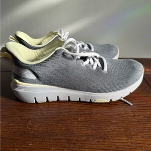 Kuru Flex Via Comfort Walking Gym Shoes Sneakers Gray And Yellow Women’s Size 9